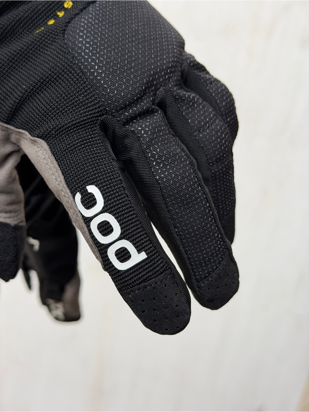 Gloves - Picture 9 of 13